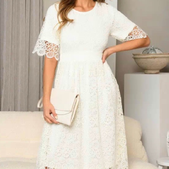 #51 Eyelet detailed midi dress - Picture 3 of 9